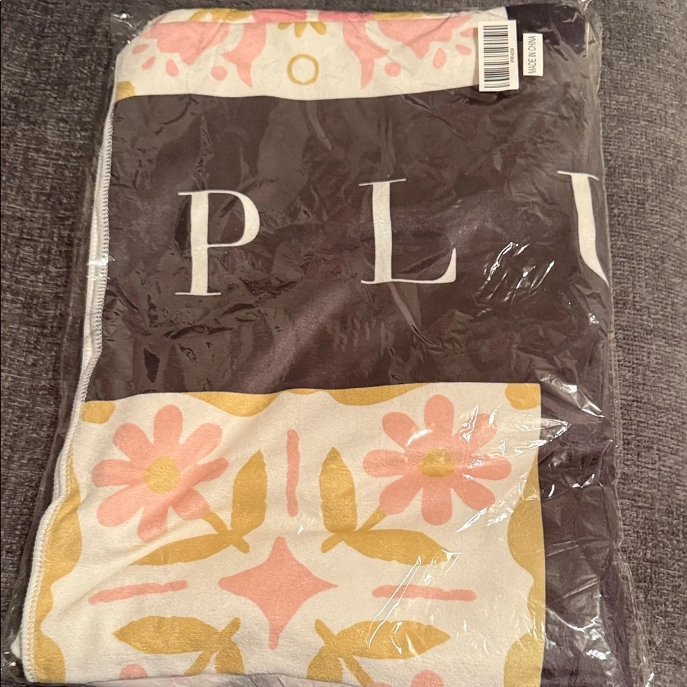 Plunder Floral Beach Towel - Pink and Gold